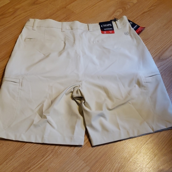 Chaps (stone color) shorts, size 34 - Picture 3 of 9